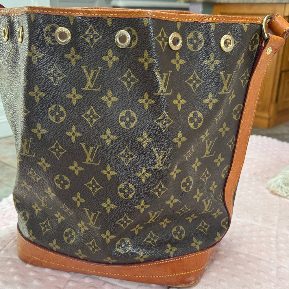 Louis Vuitton Monogram Canvas Bucket Bag